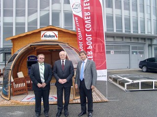 Prezident Václav Klaus navštívil expozici ALUKOV HZ na Stavebním veletrhu Brno 2011